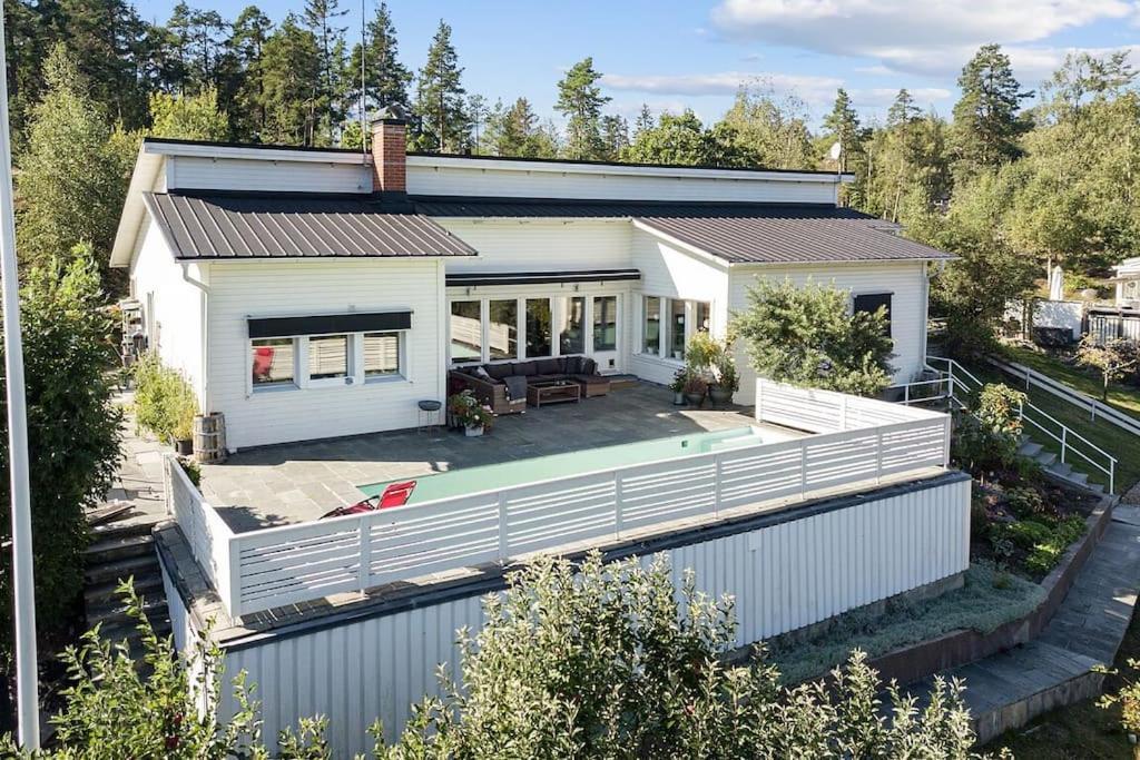 تروسا Villa Med Pool Och Bara 600M Till Havet! المظهر الخارجي الصورة